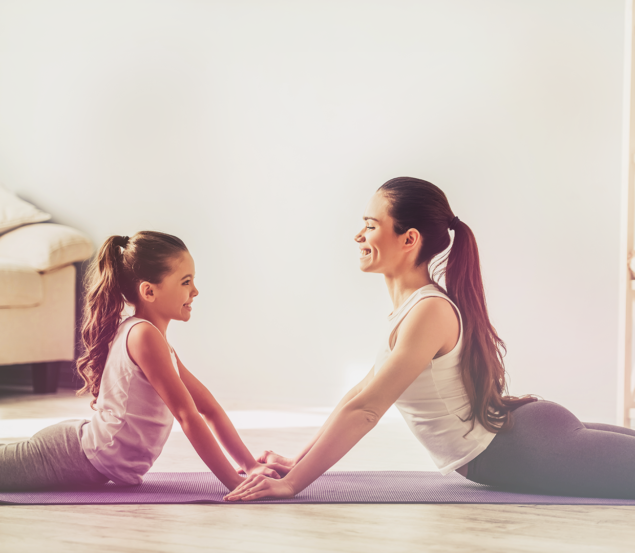 Amizade e Família: confira os benefícios do Yoga com quem se ama