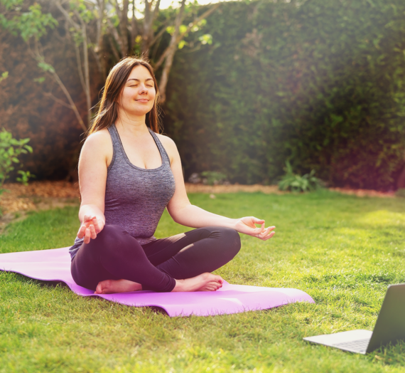 Comece hoje mesmo a meditar: dicas e benefícios da meditação guiada